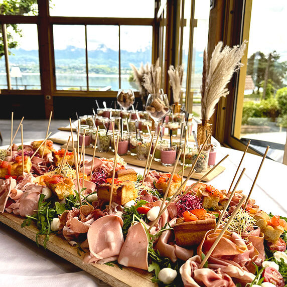 Événements familiaux, d'entreprise, repas de groupes aux Balcons du Bourget